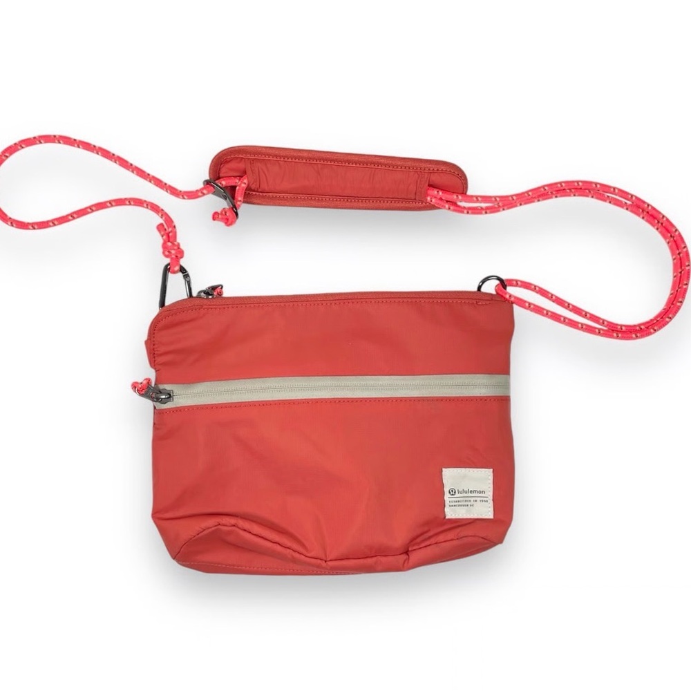 New Lululemon Patch Logo Crossbody Bag 2.5L Orange Black NWT Brand New with Tags